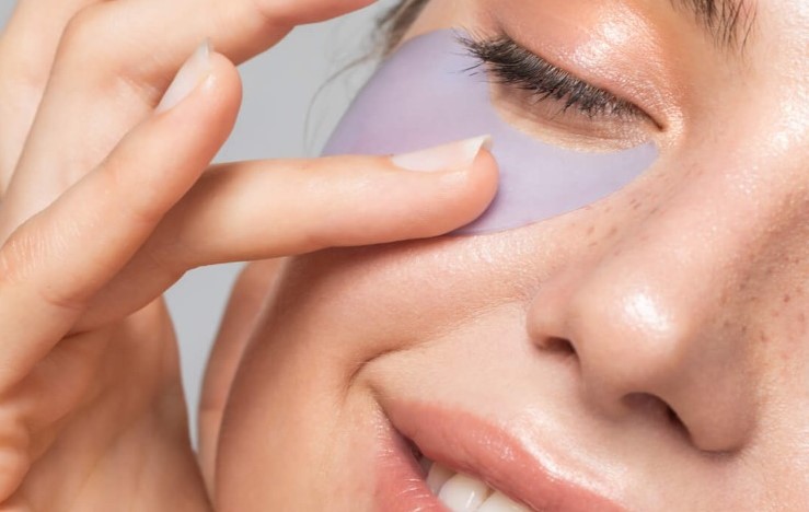 Göz Çevresi Kırışıklık Maskeleri Nasıl Yapılır